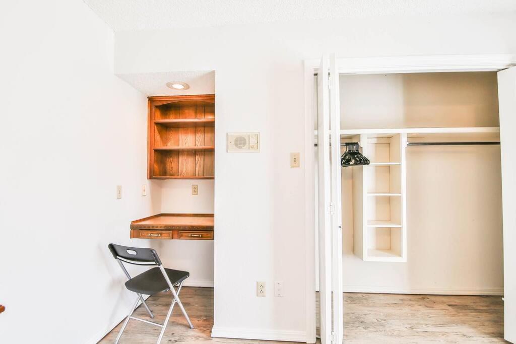 Hot Tub, Privacy, Sleeps 11 & Tons Of Space! Lubbock Esterno foto