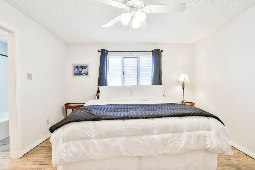Hot Tub, Privacy, Sleeps 11 & Tons Of Space! Lubbock Esterno foto